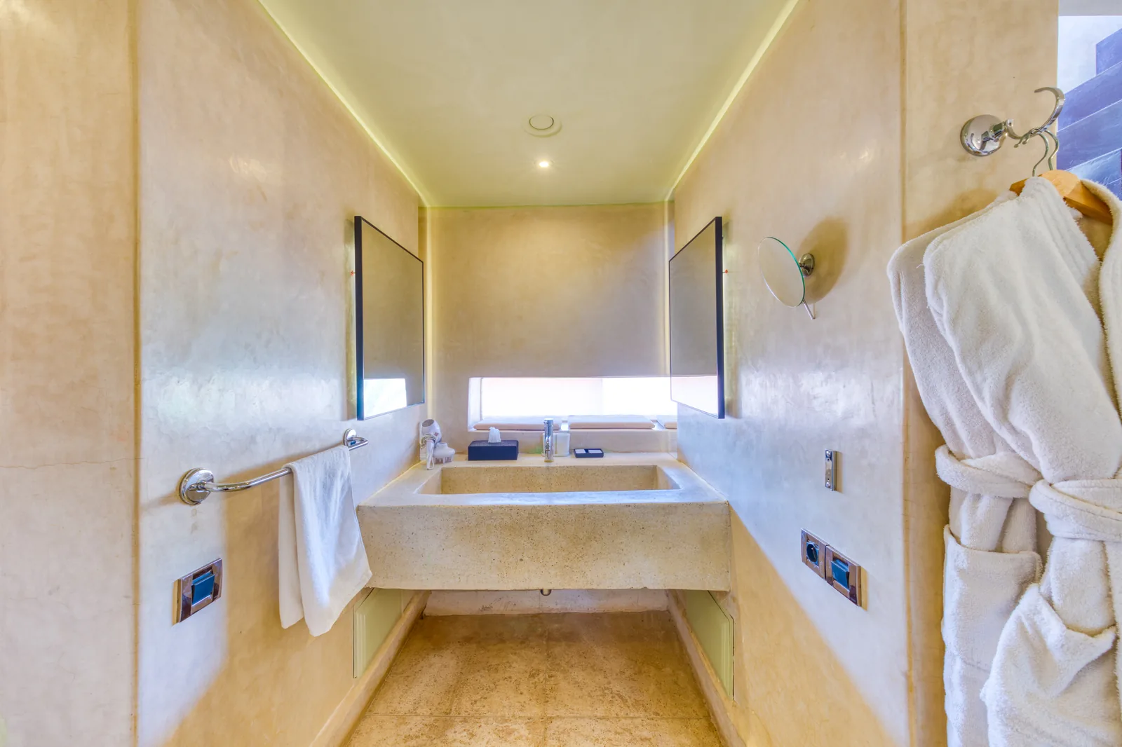 Junior Suite bathroom